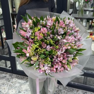 Букет из альстромерий "Флёр"