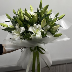 Букет из лилий "Изысканный"