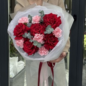 Сборный букет "Дарить любовь"