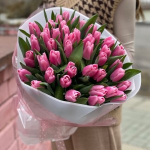 Букет из розовых тюльпанов "Апрельское утро"
